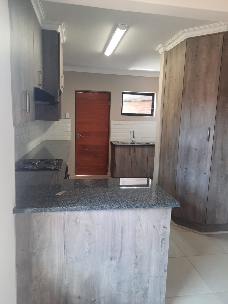 To Let 3 Bedroom Property for Rent in Langenhovenpark Free State